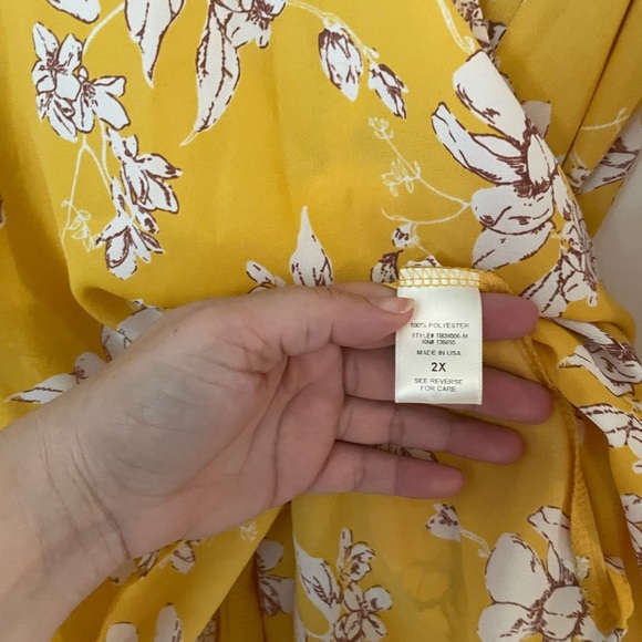 West Kei floral wrap top - Picture 6 of 6